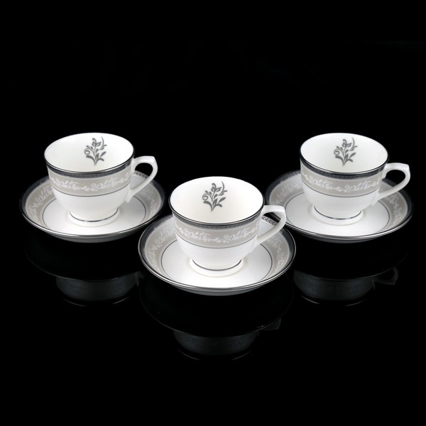 Cup & Saucer Set 27